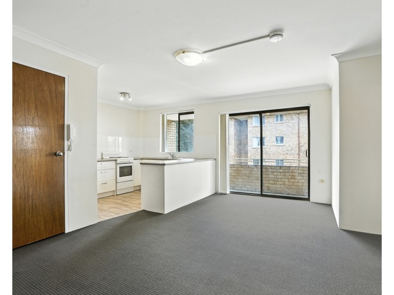 9/171 Derby Street, Penrith NSW 2750