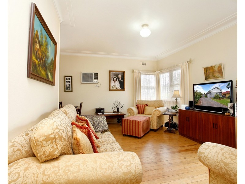 10 Cosgrove Crescent, Kingswood NSW 2747