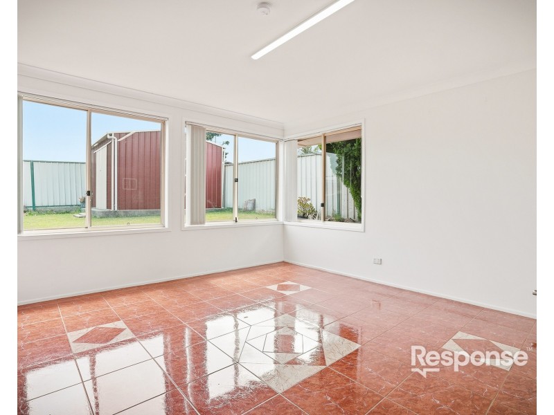 5 Falcon Crescent, Claremont Meadows NSW 2747