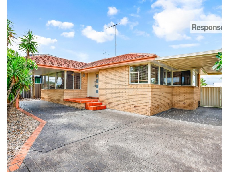 42 Chesterfield Road, South Penrith NSW 2750