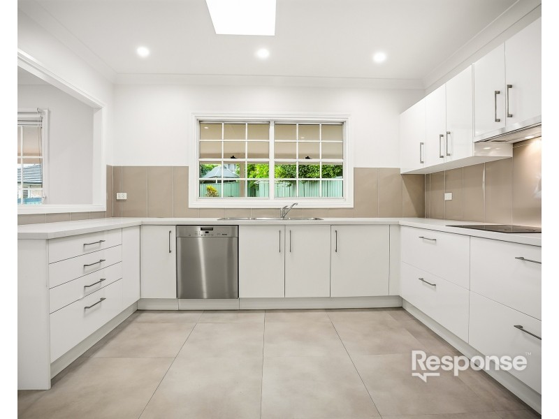 37 Currawong Crescent, Leonay NSW 2750