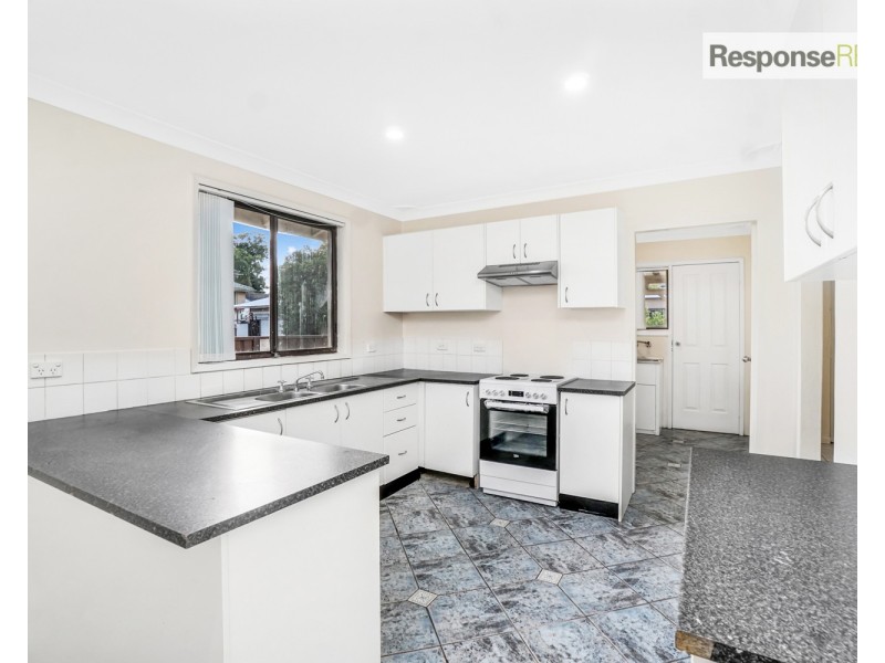 25 Treetops Avenue, South Penrith NSW 2750