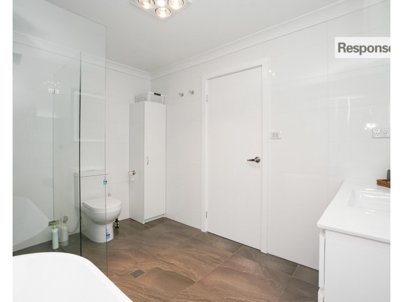 5 Linara Circuit, Glenmore Park NSW 2745