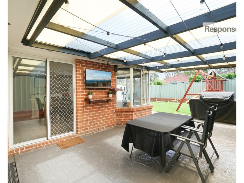 5 Linara Circuit, Glenmore Park NSW 2745