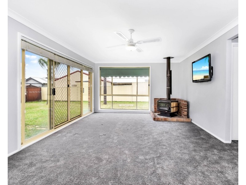 16 Andromeda Drive, Cranebrook NSW 2749