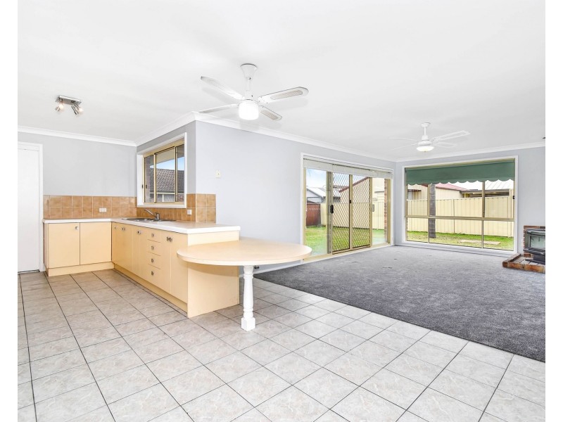 16 Andromeda Drive, Cranebrook NSW 2749