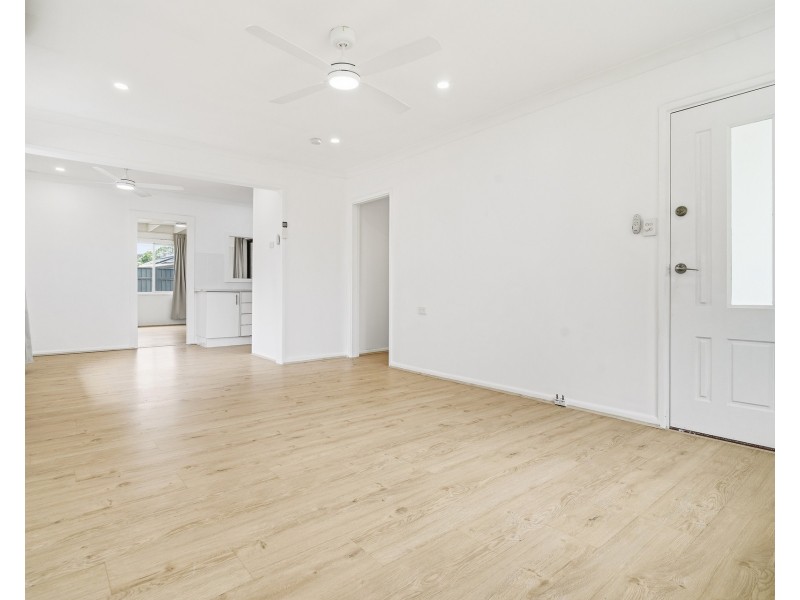 13 Gasmata Crescent, Whalan NSW 2770