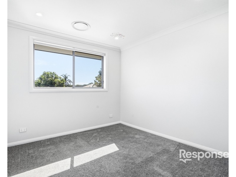 5 Pioneer Grove, Werrington Downs NSW 2747