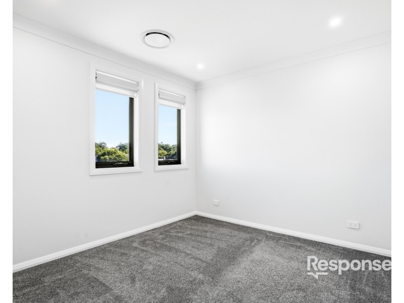 5 Pioneer Grove, Werrington Downs NSW 2747