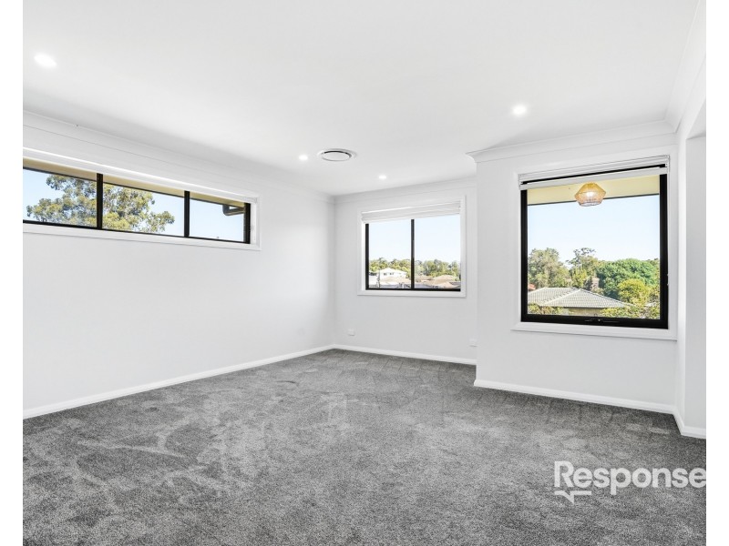 5 Pioneer Grove, Werrington Downs NSW 2747