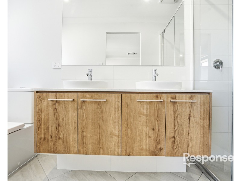 5 Pioneer Grove, Werrington Downs NSW 2747