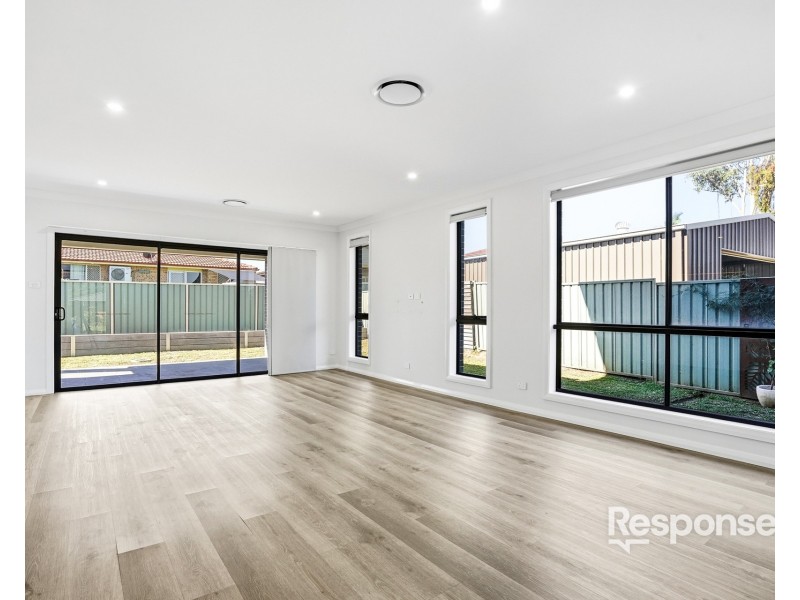 5 Pioneer Grove, Werrington Downs NSW 2747