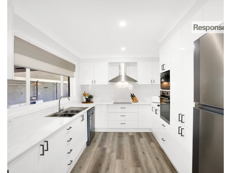 16 Devon Road, Cambridge Park NSW 2747