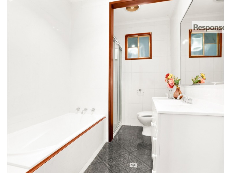 16 Devon Road, Cambridge Park NSW 2747