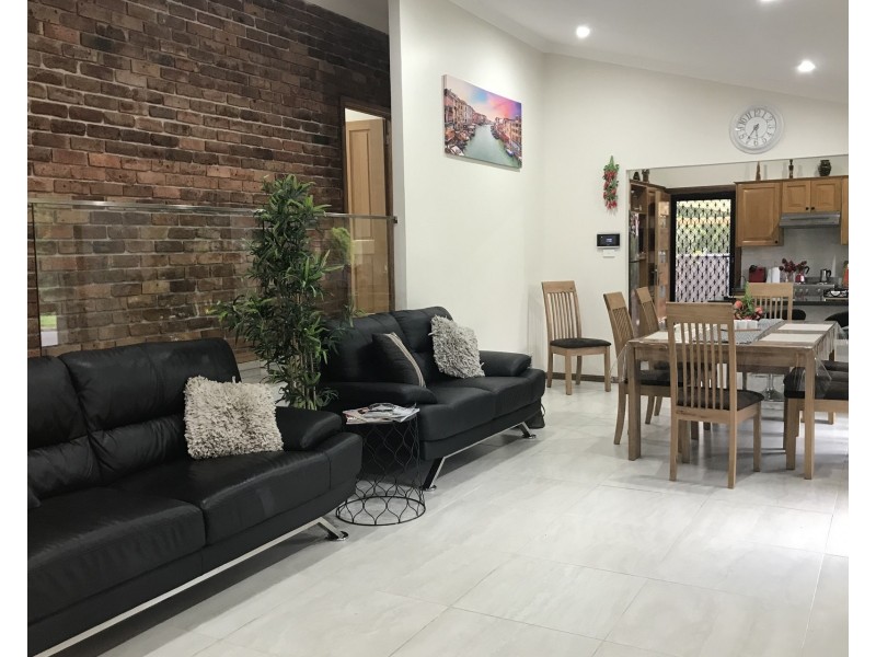 37 Charles Sturt Drive, Werrington County NSW 2747