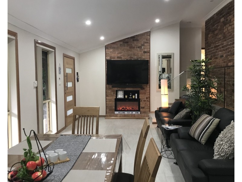 37 Charles Sturt Drive, Werrington County NSW 2747