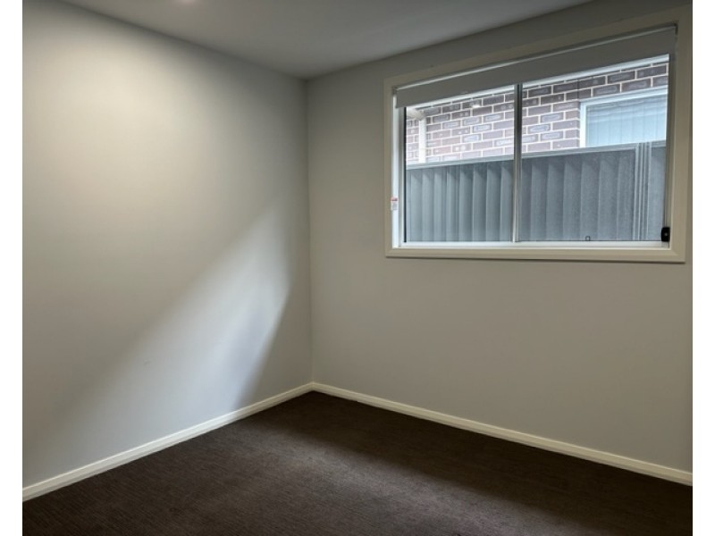 5 Long Reef Circuit, Gregory Hills NSW 2557