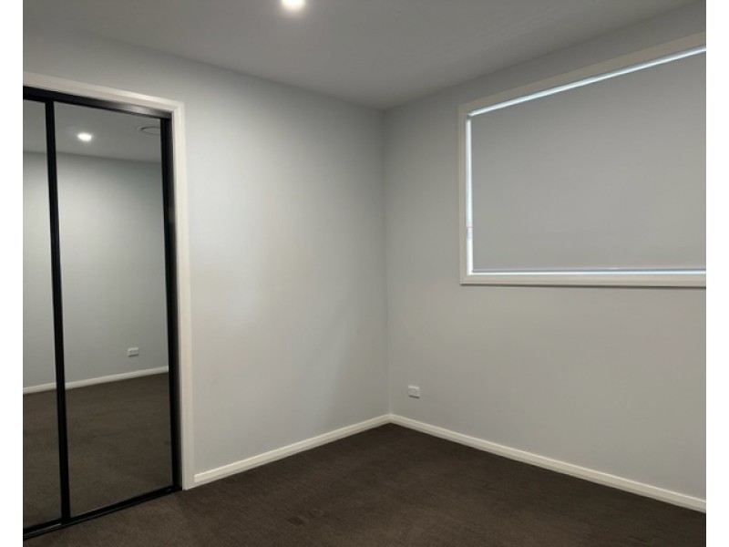 5 Long Reef Circuit, Gregory Hills NSW 2557