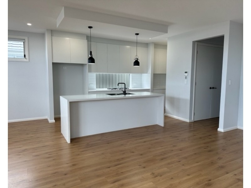 5 Long Reef Circuit, Gregory Hills NSW 2557