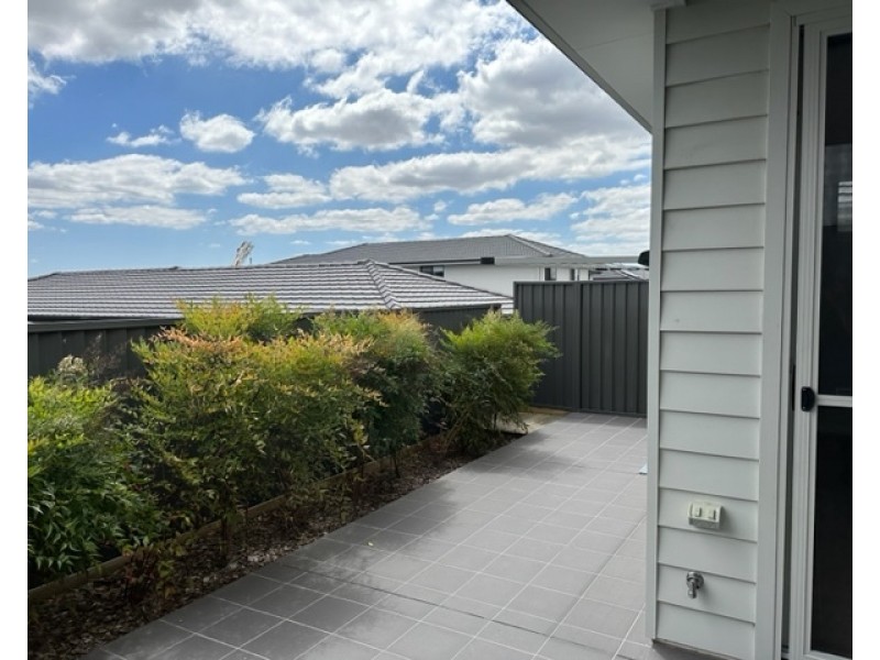 5 Long Reef Circuit, Gregory Hills NSW 2557