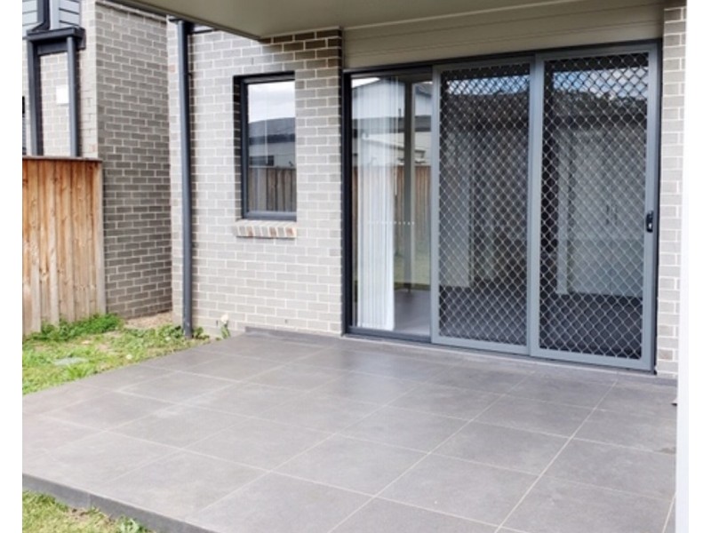 4 William Hart Crescent, Penrith NSW 2750