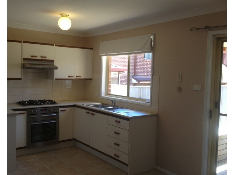3/41 Bringelly Road, Kingswood NSW 2747