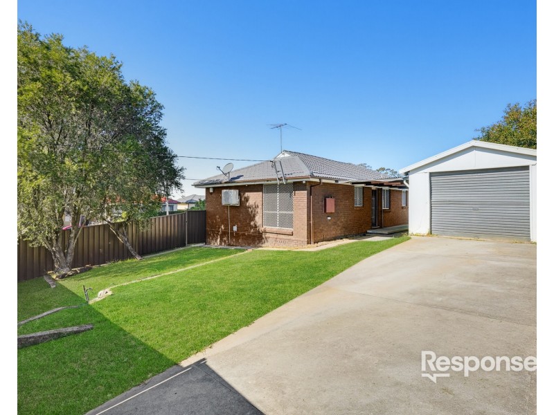 97 College Street, Cambridge Park NSW 2747