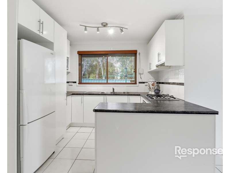 8 Beethoven Place, Cranebrook NSW 2749