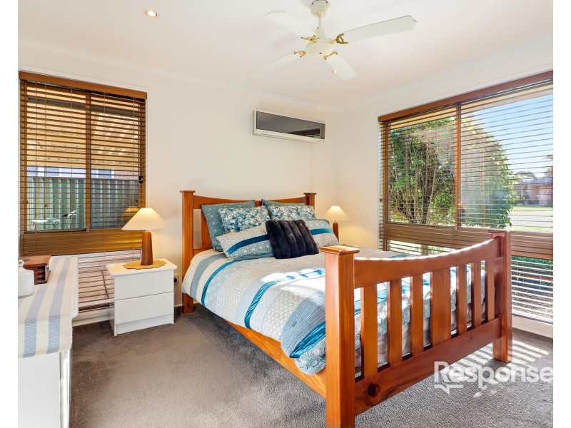 8 Beethoven Place, Cranebrook NSW 2749