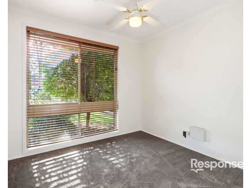 8 Beethoven Place, Cranebrook NSW 2749