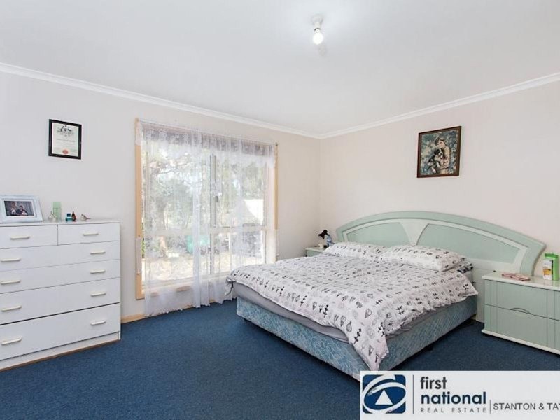 9 Hughes Street, Londonderry NSW 2753