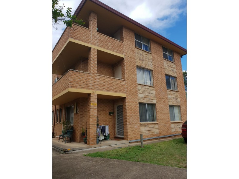 2/162 Lethbridge Street, Penrith NSW 2750