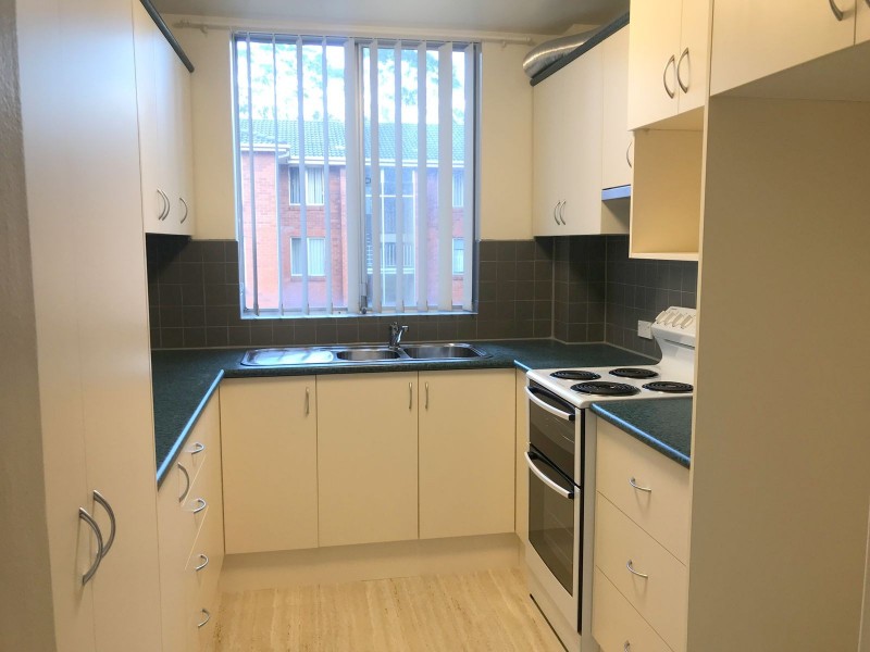 6/175 Derby Street, Penrith NSW 2750