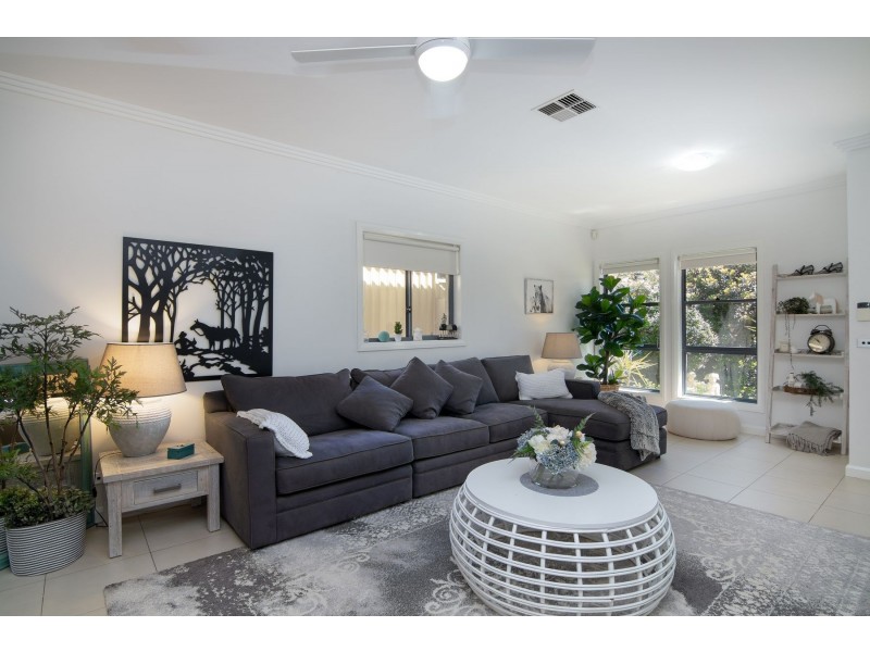 2/10 Barrett Place, Cranebrook NSW 2749