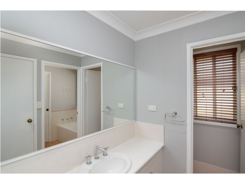 15 Bardo Street, Glenmore Park NSW 2745