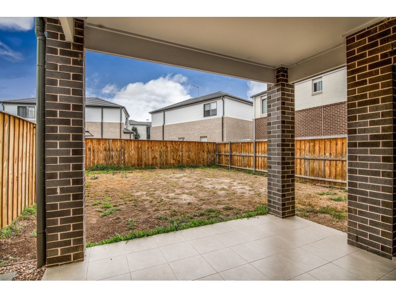 8 Bristol Street, Penrith NSW 2750