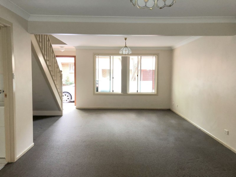 2/25 Barber Ave, Penrith NSW 2750