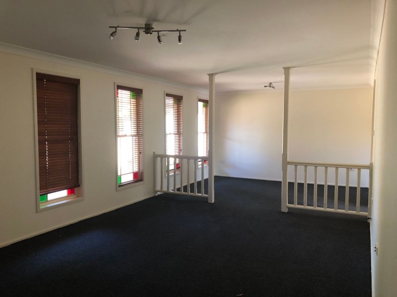 15 Banjo Patetrson Close, Glenmore Park NSW 2745