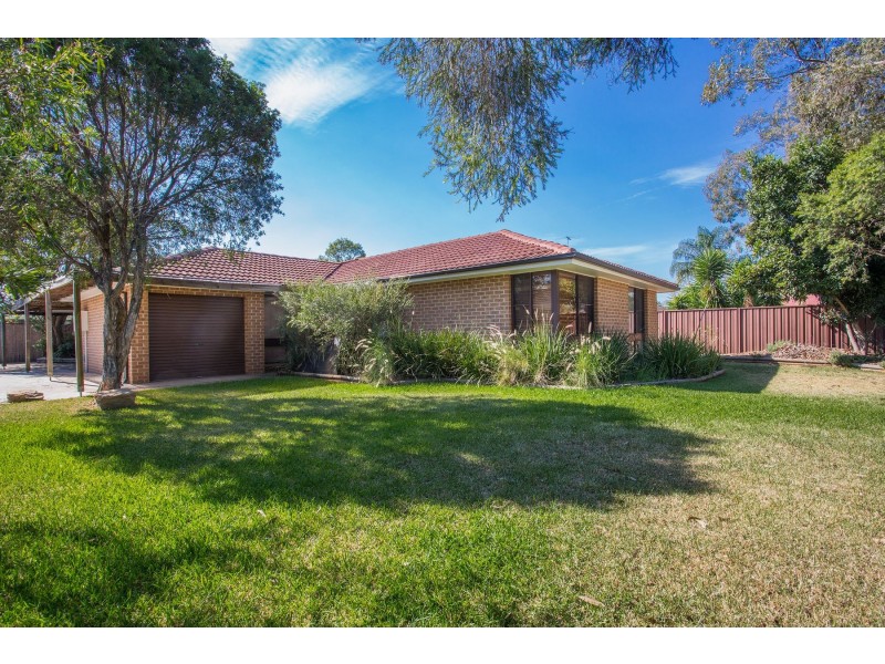 94 Alpine Circuit, St Clair NSW 2759