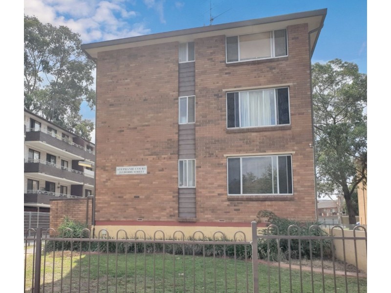 4/213 Derby Street, Penrith NSW 2750