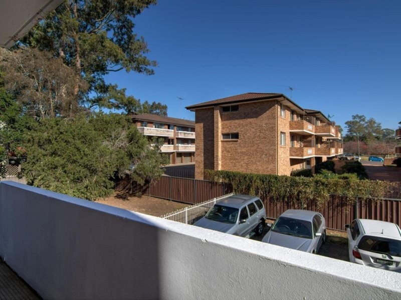 2/15-17 First Street, Kingswood NSW 2747