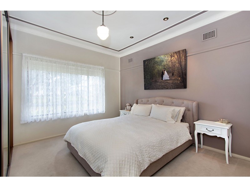 9 Penrose Crescent, South Penrith NSW 2750