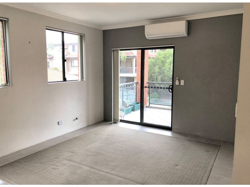 8/14-16 Regentville Road, Jamisontown NSW 2750