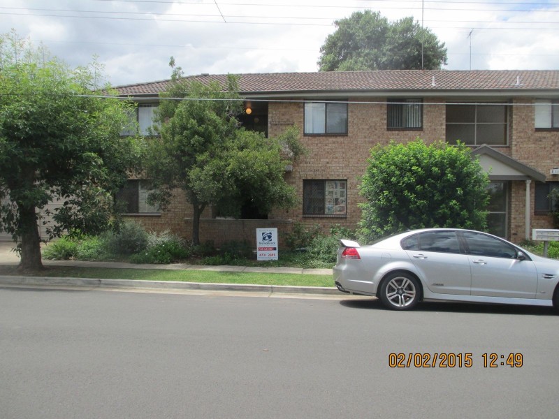 4/5 The Crescent, Penrith NSW 2750