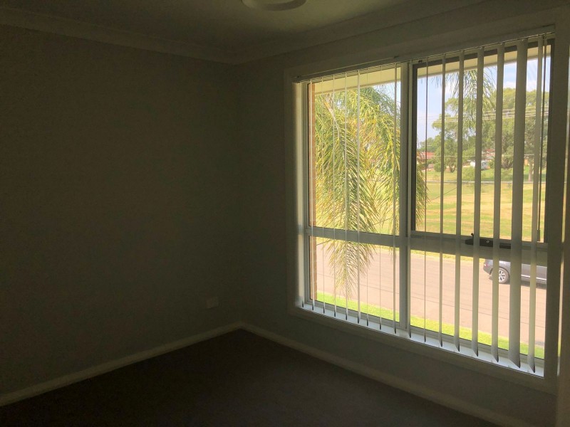 52 Greenway Drive, South Penrith NSW 2750