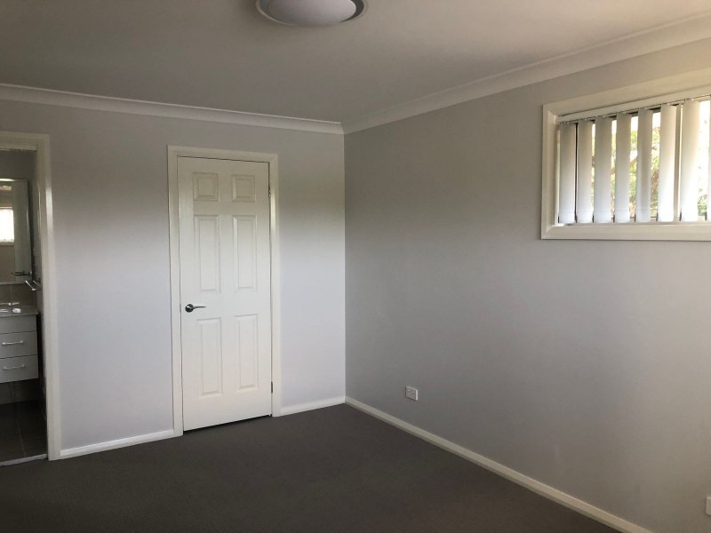 52 Greenway Drive, South Penrith NSW 2750