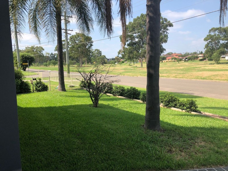 52 Greenway Drive, South Penrith NSW 2750