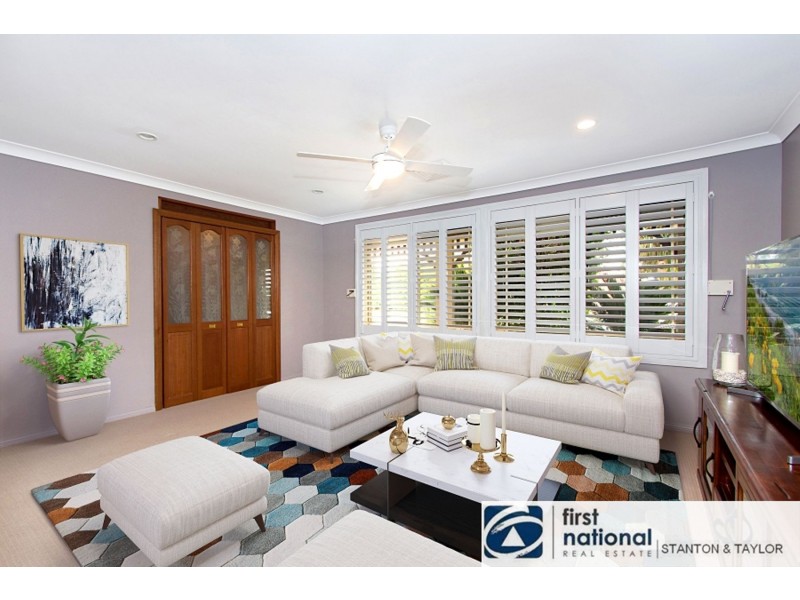 5 Kylie Tennant Close, Glenmore Park NSW 2745