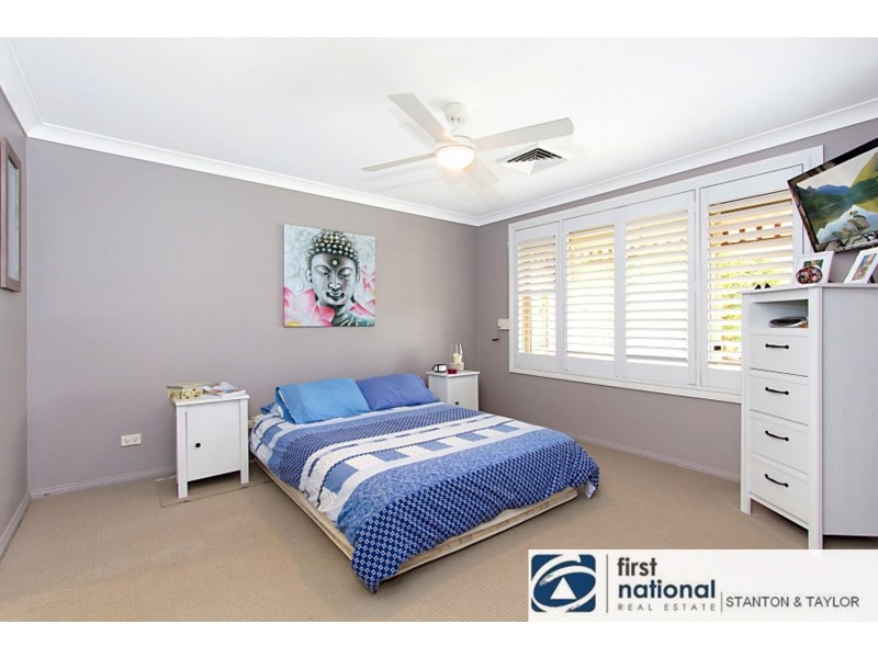 5 Kylie Tennant Close, Glenmore Park NSW 2745