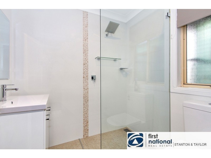 5 Kylie Tennant Close, Glenmore Park NSW 2745